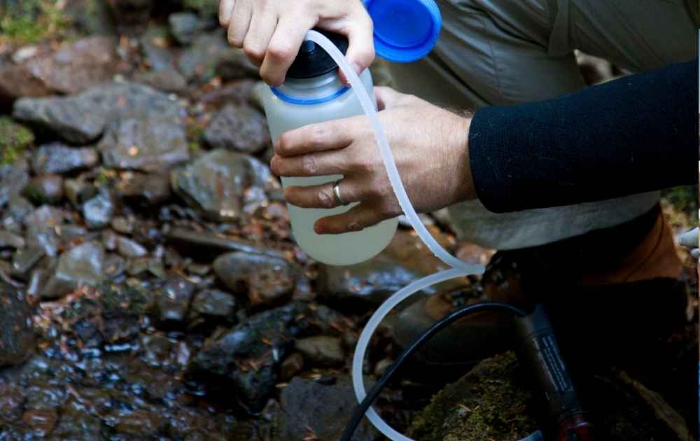 hur renar man vatten på vandring